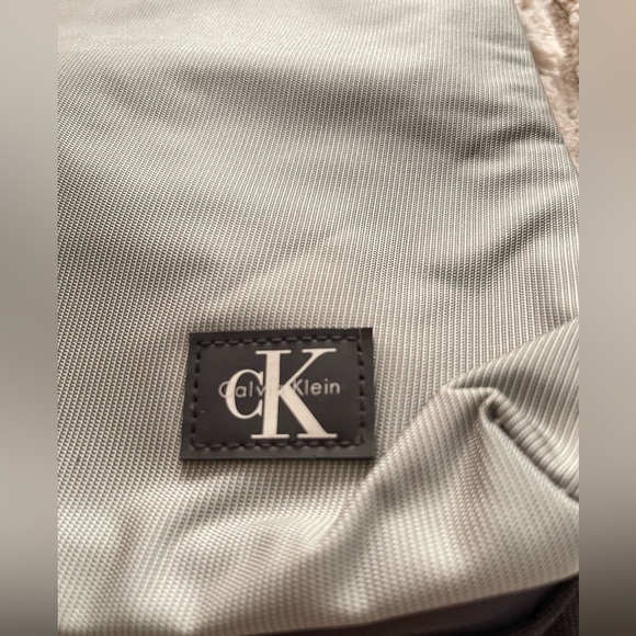 Calvin Klein laptop bag - Picture 4 of 8